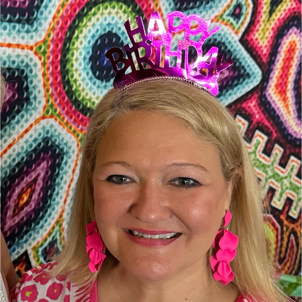 Meet your Posher, Kelly!